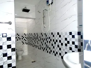 Bee Line Holiday Apartment - Image 5
