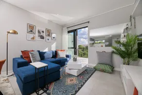Oskido's Hyde Park Luxury Apartment - Image 3