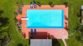 Villa mit Pool, Whirlpool und Garten - Image 4