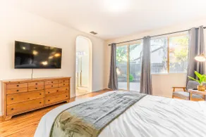 Spacious ⌂ for Big Family ★Close to Downtown/SMF★ - Image 5