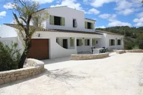 Family villa, private pool and large garden - Image 5
