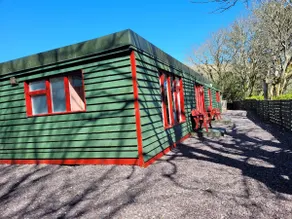Large wood cabin 5 min drive to  Inch beach on the Wild Atlantic Way in Co kerry - Image 3