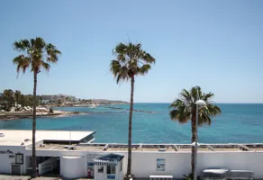 Phaedrus Living Seaview Luxury Flat Lighthouse 53 - Image 3