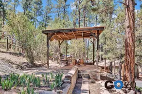 12 GUESTS, JACUZZI ,GAME ROOM, DECK, 🗻VIEWS - Image 3