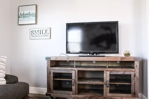 Cozy Downtown Duplex - Image 3