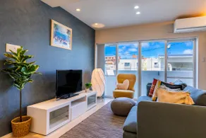 OKinawa's apartment in American Village, 3 minutes to Miyagi Coast, family apartment. - Image 5