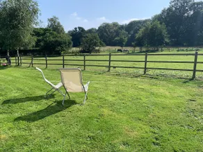 Cosy countryside retreat, edge of Frome near Bath. Pets welcome. - Image 3