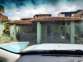 House with pool inside the city in Alterosa - Image 4