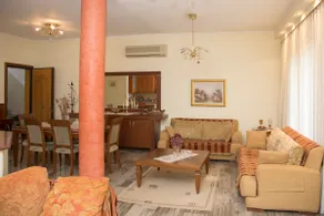 Central, 90 sq², bright flat, with balcony. - Image 4