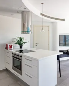 Beautiful 2bd family apt by the beach - pool & parking & gym - Image 5