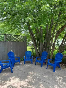 Charming 2 bedroom cottage close to downtown - Image 4