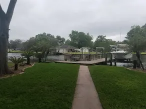 Retreat on the river - Image 4