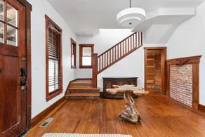 Secluded farmhouse close to downtown Nashville, IN - Image 5