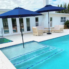 Palma Sola Pool Home  - Image 5