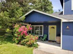 The Blue Rhodie| Centrally located family retreat - Image 4