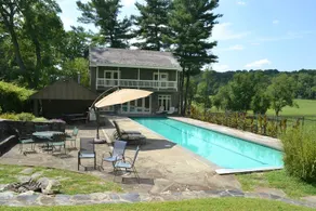 Historic Peace and Plenty Farm: Pool House - Image 2