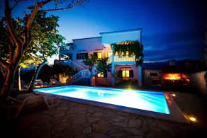App with amazing sea view, pool & gym 5 - Image 2