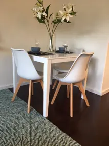 Shiny Bright Apartment - Image 2