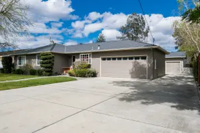 Spacious cottage xclnt location near Apple Campus! - Image 3