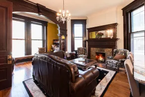 Bourbon Big Shot Mansion - Image 4
