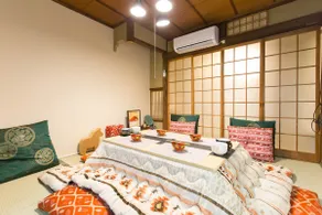 200-year-old townhouse in the heart of Kyoto, Chinese-speaking host, 2 bathrooms/1 bath - Image 2