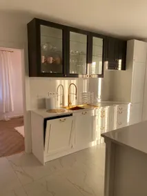 Golden apartment - Image 4