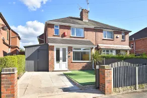 Orion House - sleeps 6, driveway, garden - Image 2