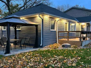 Peaceful Cottage • Close to Lake Simcoe + Fire Pit - Image 3