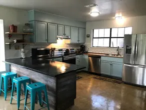 Secluded Medina River Cabin - Image 3