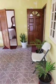 2 bedroom with secured parking / up to 4 guests - Image 4