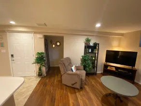 Hill House lower suite - Image 4