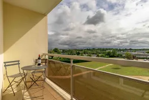 3 bedrooms • Parking • Balcony | Near Bordeaux - Image 2