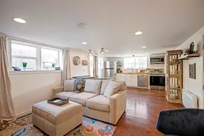 Bright Private 1BR • Walk to UPS & Restaurant - Image 4
