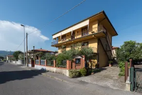 Elegant house near Montecatini - Image 2