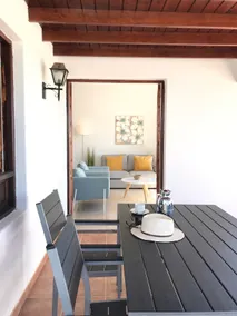Pto del Carmen, Beachfront Cozy with Wifi & AC - Image 5