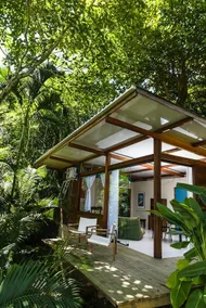 Lovely Ocean Front Bungalow - Image 2