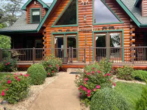 Bear Villa Lodge-Sleeps 10 comfortably, nature galore, about 25 mins to JMU - Image 2