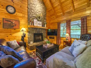 Cozy Bear’s Den - 2/2 Cabin, Sleeps 6 - Image 3
