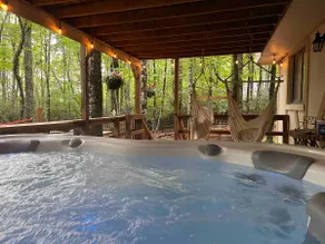 Mtn house •Hot Tub • Firepit • | 5BR 3BA w/ AC - Image 2