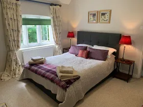 Truffles Cottage In The Cotswolds - Image 2
