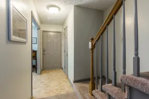 Cozy Downtown Townhouse - Image 4