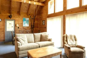 Cozy cabin in the woods- great location - Image 3