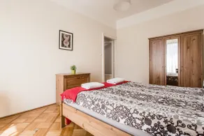 Large City Centre Apartment, Budapest. - Image 4