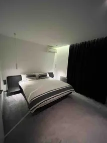 Lozenets Executive Apartment with Private Parking - Image 4