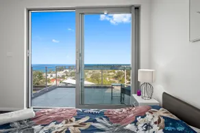 Modern big entire home. Ocean View. Walk to Beach! - Image 2