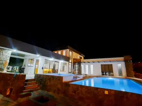Modern vacation villa - Image 5