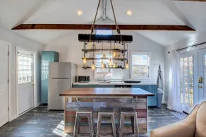 Hillcrest Hideaway - Image 5