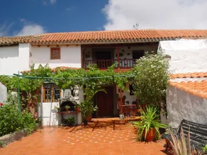 Large cottage with Jacuzzi Santa Brigida - Image 3