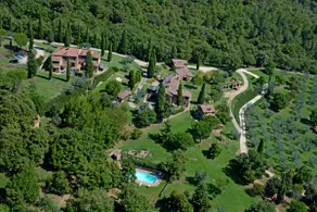 Tuscany accommodation with panoramic view terrace - Image 2