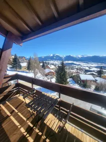 Apartment facing south, magnificent views, secure private garage - Image 2